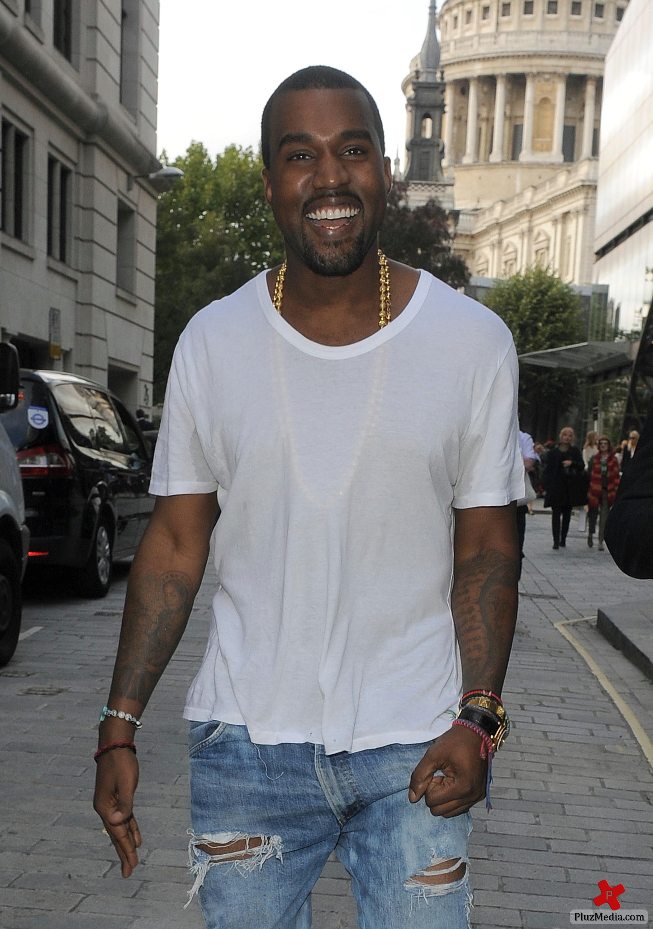 Kanye West - London Fashion Week Spring Summer 2012 - Christopher Kane - Outside | Picture 82269